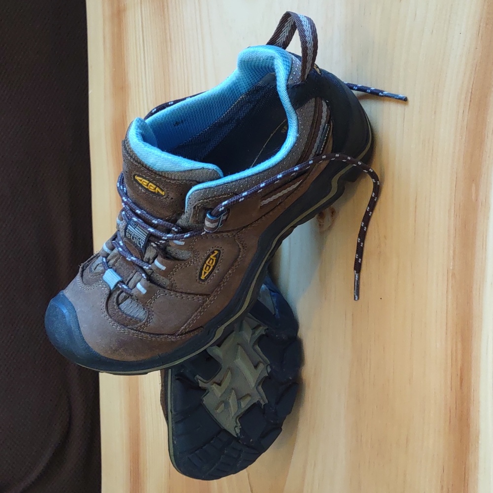 KEEN Women's Durand Trail Hiking Shoes. Waterproof. Leather. Made in USA